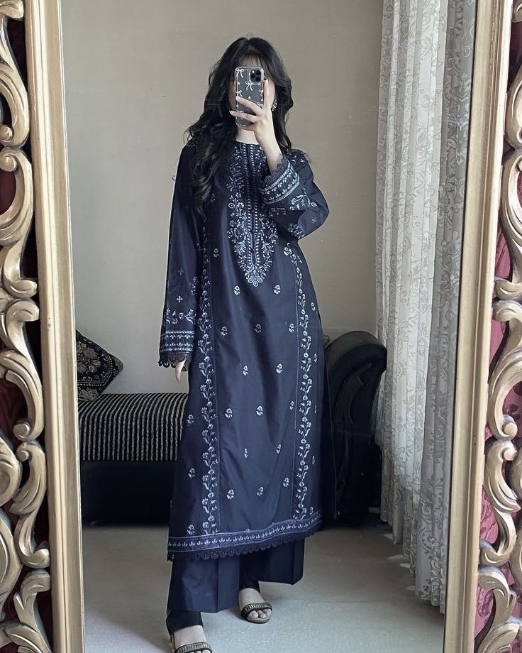 Women's featured look 1